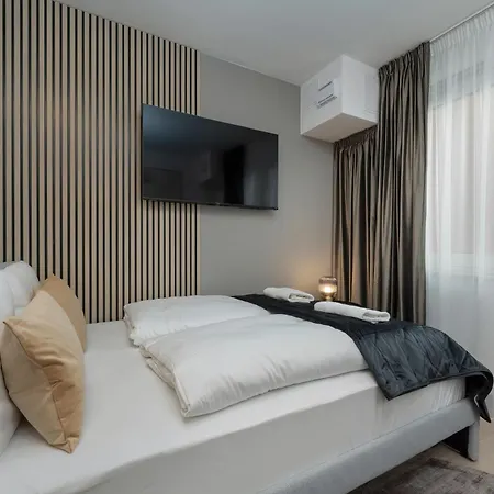 Wroclavia Apartments Dyrekcyjna By Noclegi Renters Wroclaw Exterior photo