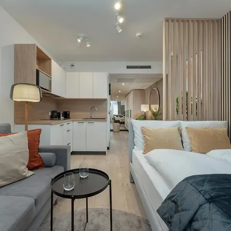 Wroclavia Apartments Dyrekcyjna By Noclegi Renters Wroclaw Exterior photo